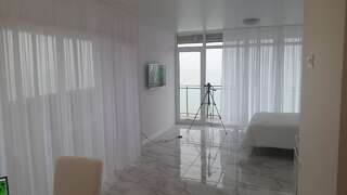 Апарт-отели SEA-VIEW Beluga & Dolphin Luxury HOTEL apartments Батуми Роскошные апартаменты-студио с видом на море-8