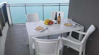 Апарт-отели SEA-VIEW Beluga & Dolphin Luxury HOTEL apartments Батуми Роскошные апартаменты-студио с видом на море-59
